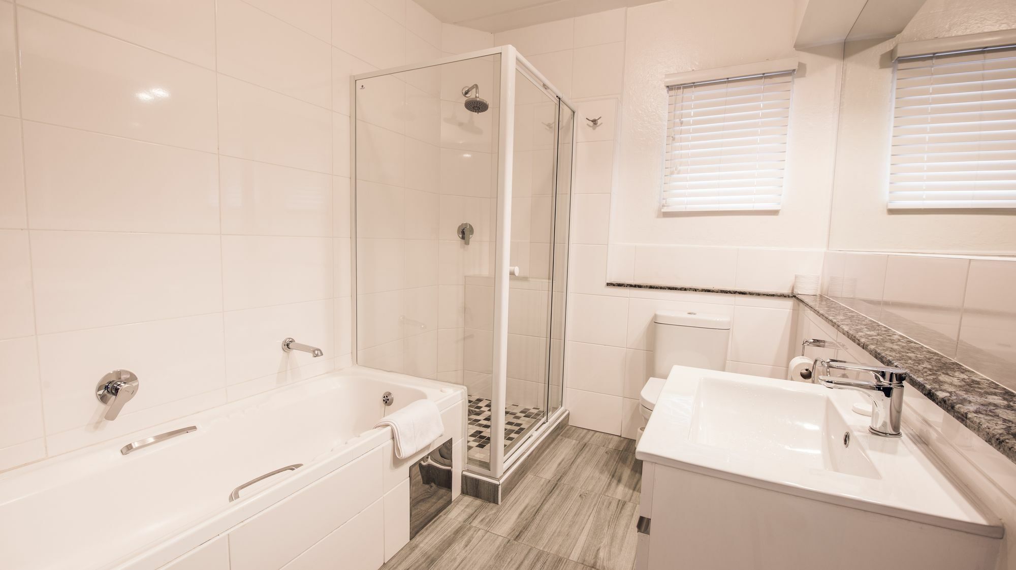 Airport Inn Executive Suites Κέμπτον Παρκ Εξωτερικό φωτογραφία