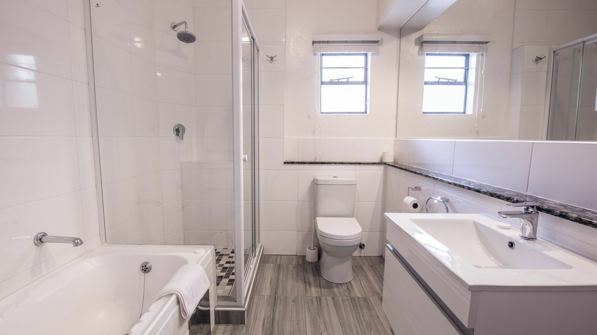 Airport Inn Executive Suites Κέμπτον Παρκ Εξωτερικό φωτογραφία